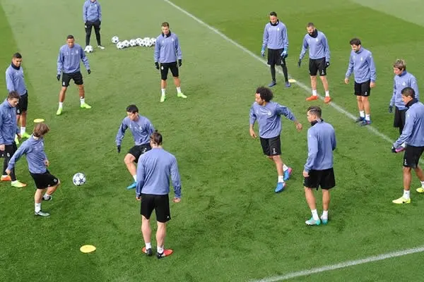 El Real Madrid recibe al conjunto Napolitano en el duelo de ida 8vos de final Champions