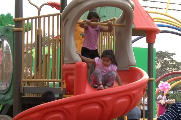 Familias se desbordan hacia el nuevo Parque “Las Madres”