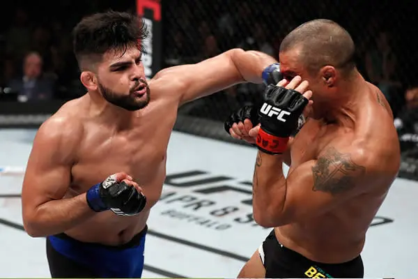 Kelvin Gastelum lo pidió y lo tiene, enfrentará a Anderson Silva en UFC 212