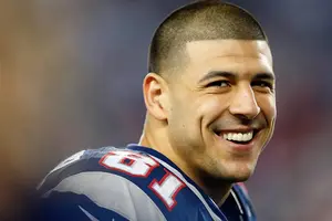 El ex-Patriot Aaron Hernández se suicida en prisión