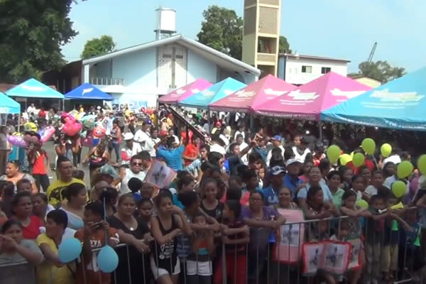 Realizan alegre Feria del Mar en Corinto