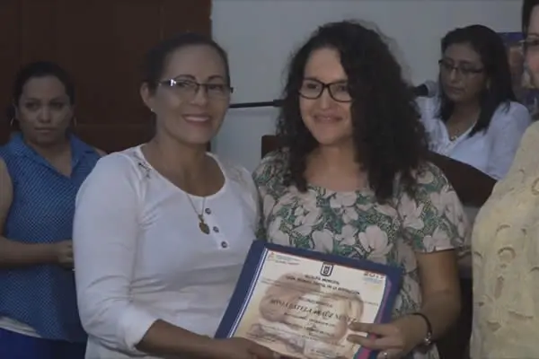 Gobierno Sandinista reconoce a emprendedoras de León