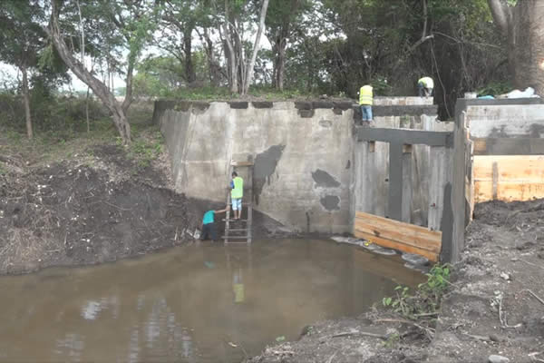 Avanza proyecto de Micro Presa en Comunidad Troilo