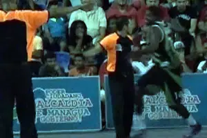 Albert Benard perdió la cabeza: Sancionado y denunciado ante la Policía