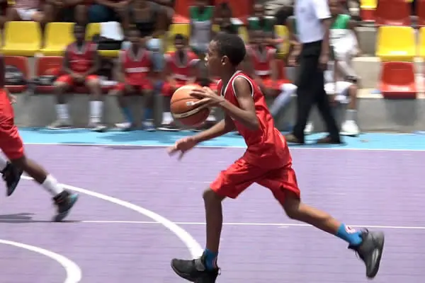 Bluefields del “Milagroso” Carter es campeón escolar