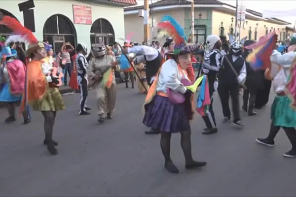 “La cuna del folclore” visitó la ciudad de León