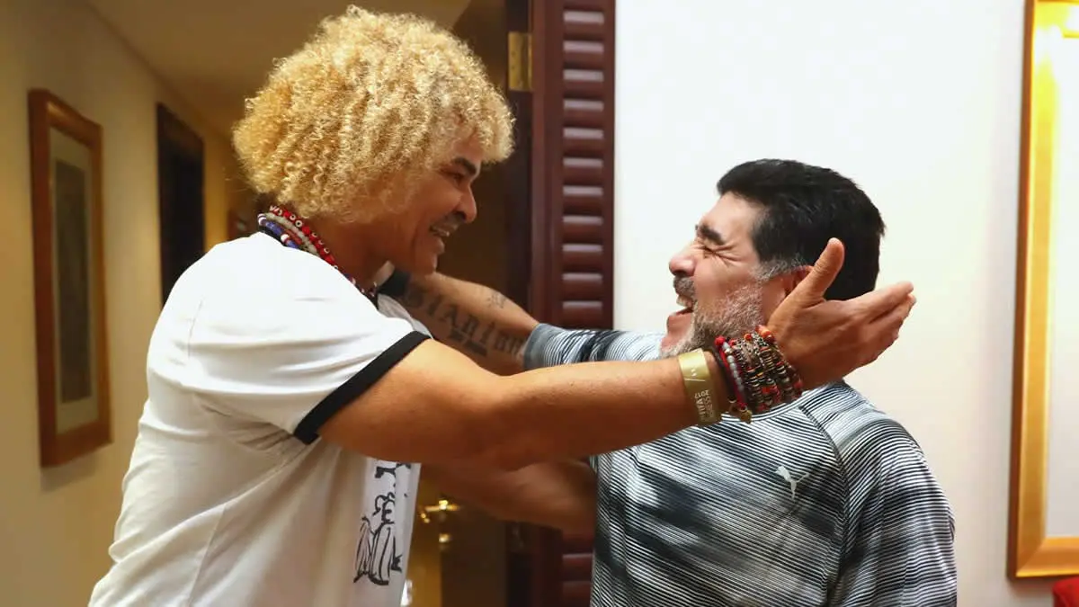 El emotivo encuentro entre Maradona y Valderrama