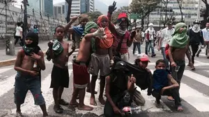 Venezuela denuncia en Unicef la presencia de niños en protestas opositoras