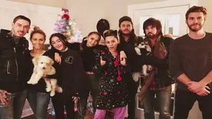 Mamá de Cyrus se muestra contenta con el regreso de Miley y Liam