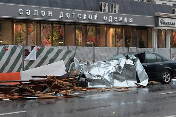 Fuertes vientos en  Moscú  dejan 7 muertos y más de 70 heridos