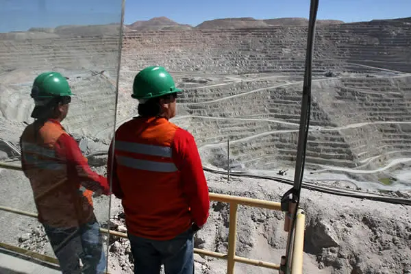 Dos mineros atrapados en Chile y su rescate es más complicado que el del año 2010