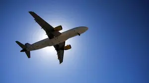 Desaparecen 116 personas a bordo de un avión en Birmania