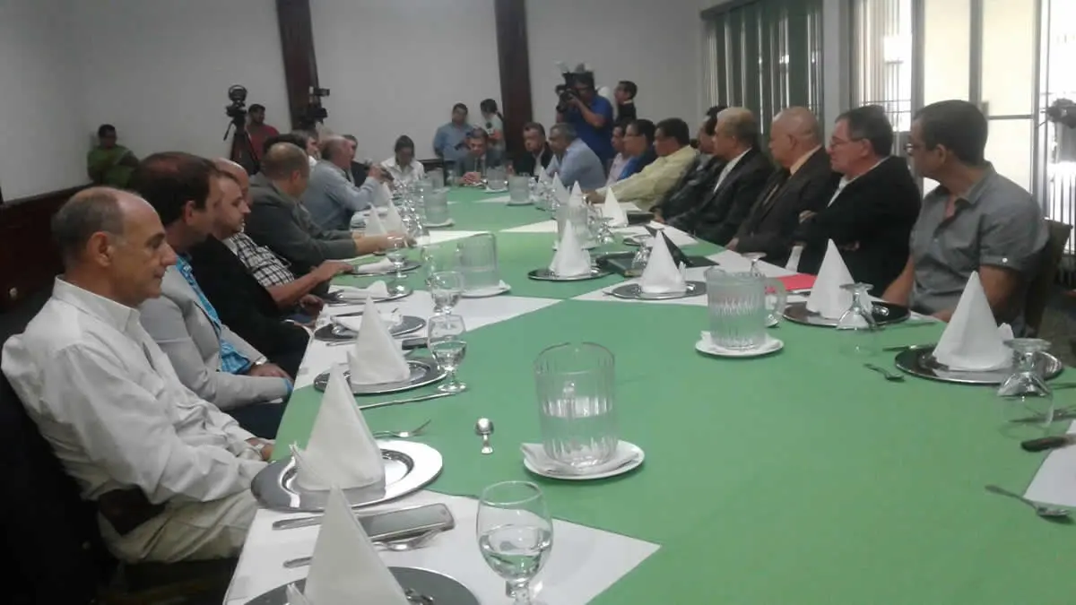 Misión Técnica Comercial Argentina apoya tecnificación de producción láctea