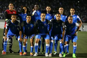 Personalidades destacadas envían saludos a la Azul y Blanco