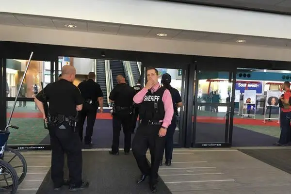 Aeropuerto en Estados Unidos es evacuado