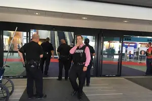 Aeropuerto en Estados Unidos es evacuado