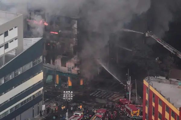 Cuatro desaparecidos tras incendio en las Malvinas