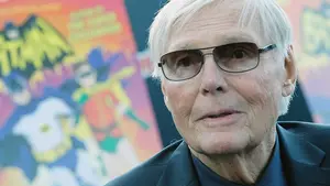 Fallece Adam West, el actor de la serie original de Batman