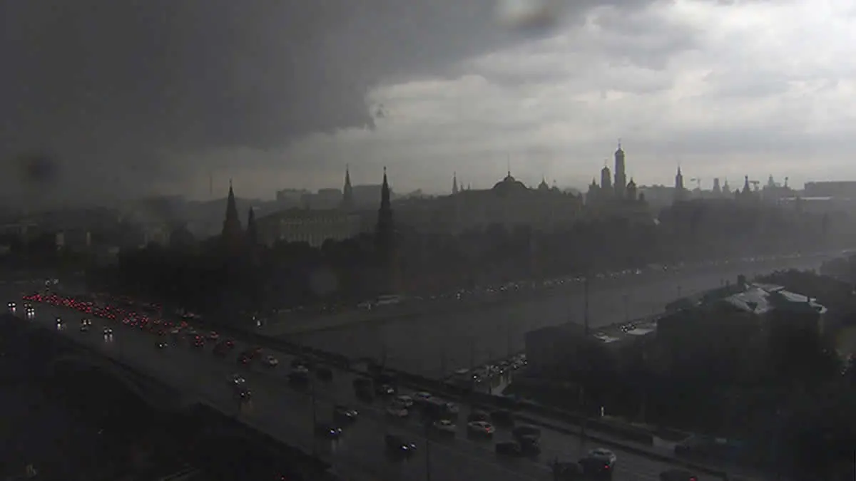 La peor tormenta en medio siglo golpea Moscú