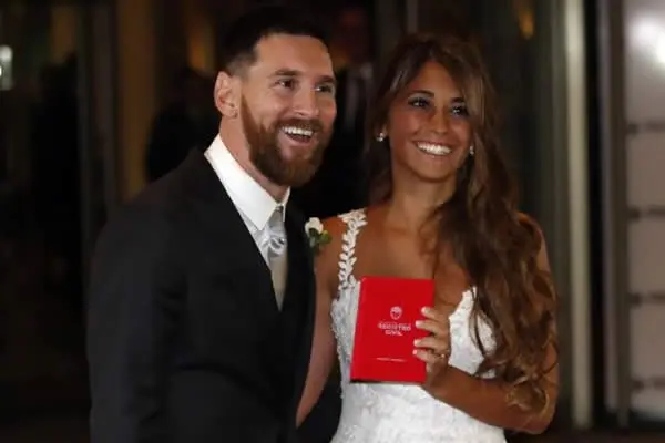Lionel y Antonela Messi tatúan su amor