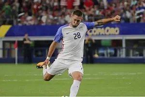 Clint Dempsey pone a Estados Unidos en la final Copa Oro 2017