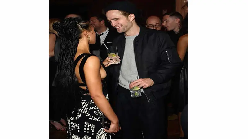 Se nos casa Robert Pattinson con FKA Twings