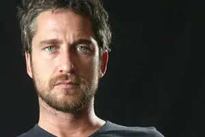 El galán de "300" sorprendió a sus fans con un radical cambio físico