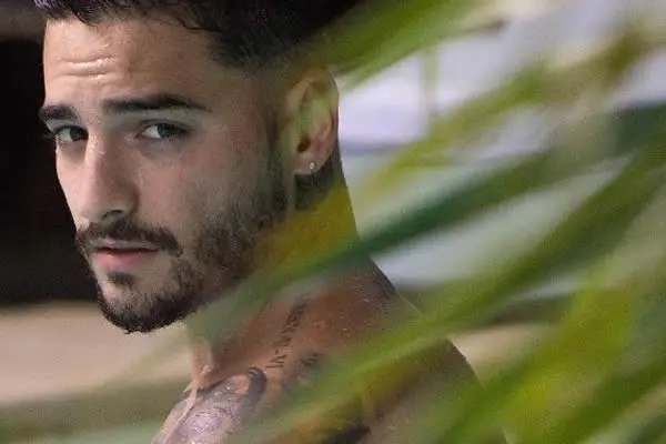 ¿Maluma quiere un trió con Selena Gómez y Ariana Grande?