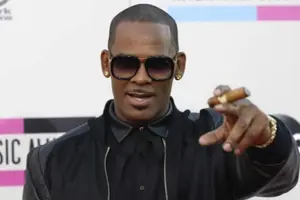 R Kelly es investigado por la policía
