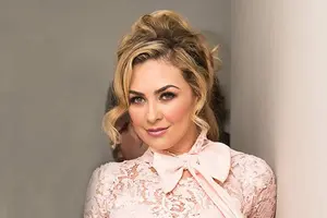 Aracely Arámbula y su bronceado perfecto
