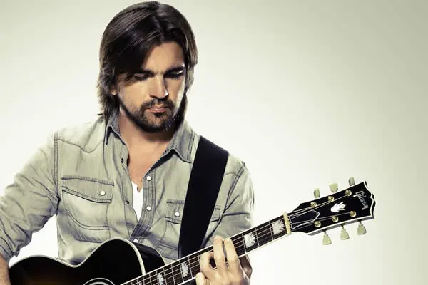 Juanes cumple 45 años en plena gira por América Latina
