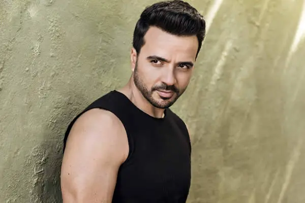 Luis Fonsi recibe  Disco de Diamante por ventas digitales
