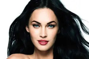 Megan Fox es criticada por vestir a su hijo de princesa