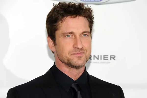 Gerard Butler inició una relación amorosa con una famosa presentadora de televisión