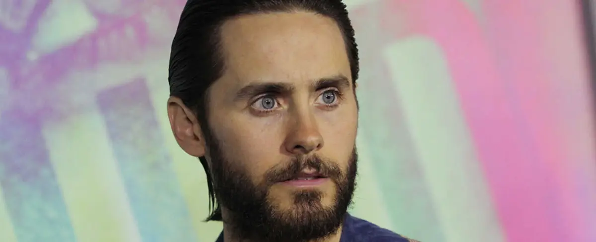 Jared Leto presume su esbelto abdomen