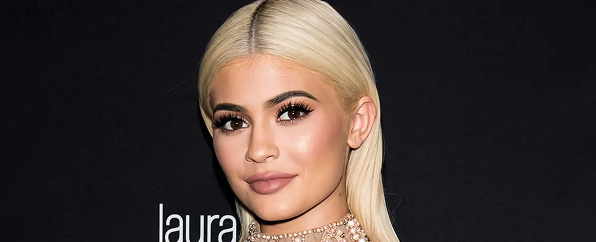 Kylie Jenner muestra su figura tras rumores de embarazo