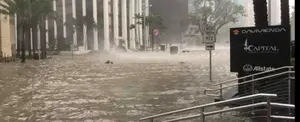 El huracán Irma comenzó a inundar Miami