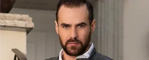 Jorge Poza se muestra con poca ropa en Instagram