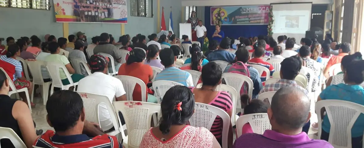 MEFCCA sostiene encuentro con protagonistas de Puerto Morazán