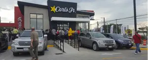 Carl's Jr inaugura segundo restaurante en Galerías Santo Domingo