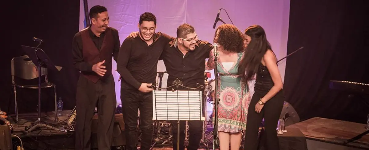 Ceshia Ubau presenta su nuevo vídeo “Con Los Ojos Del Alma”