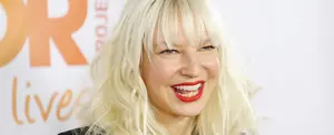 Sia comparte una foto desnuda con sus fans