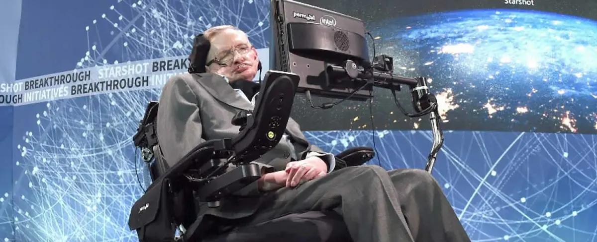 Stephen Hawking advierte que la inteligencia artificial podría acabar con los humanos