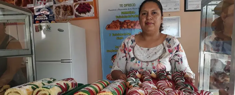 Repostería Doña Nina, promete encantar a sus clientes con deliciosos panes navideños