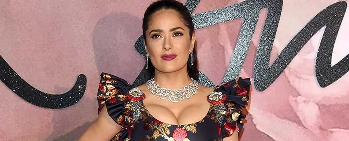 Salma Hayek presume nuevo look en Instagram