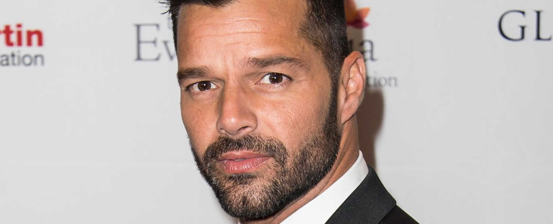 Argentino se somete a cirugías plásticas para lucir idéntico a Ricky Martin