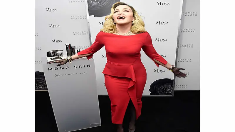 ¿A cuál diva le queda mejor el rojo de Santa ?