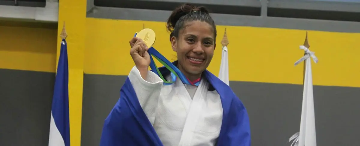 Miembro de la familia de Canal 13 obtiene presea dorada en Judo Femenino