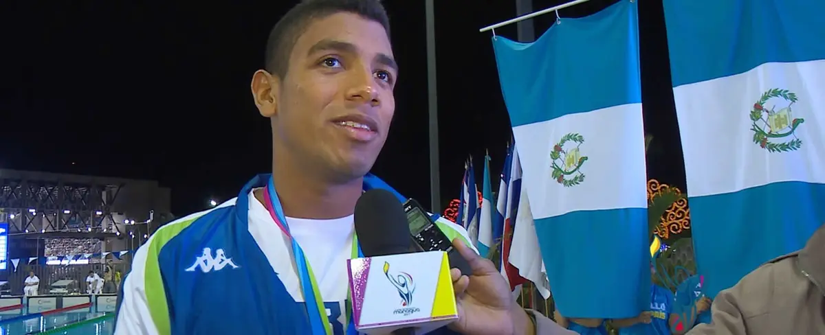 Eisner Barberena consigue medalla de bronce para Nicaragua en natación