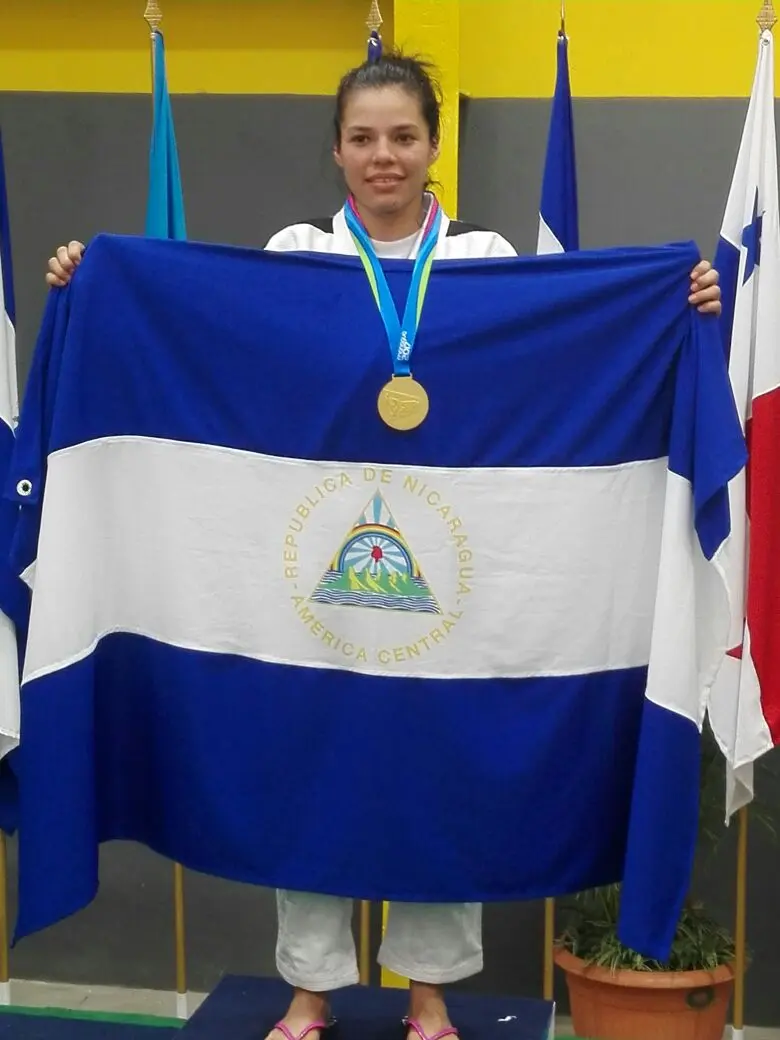 Miembro de la familia de Canal 13 obtiene presea dorada en Judo Femenino